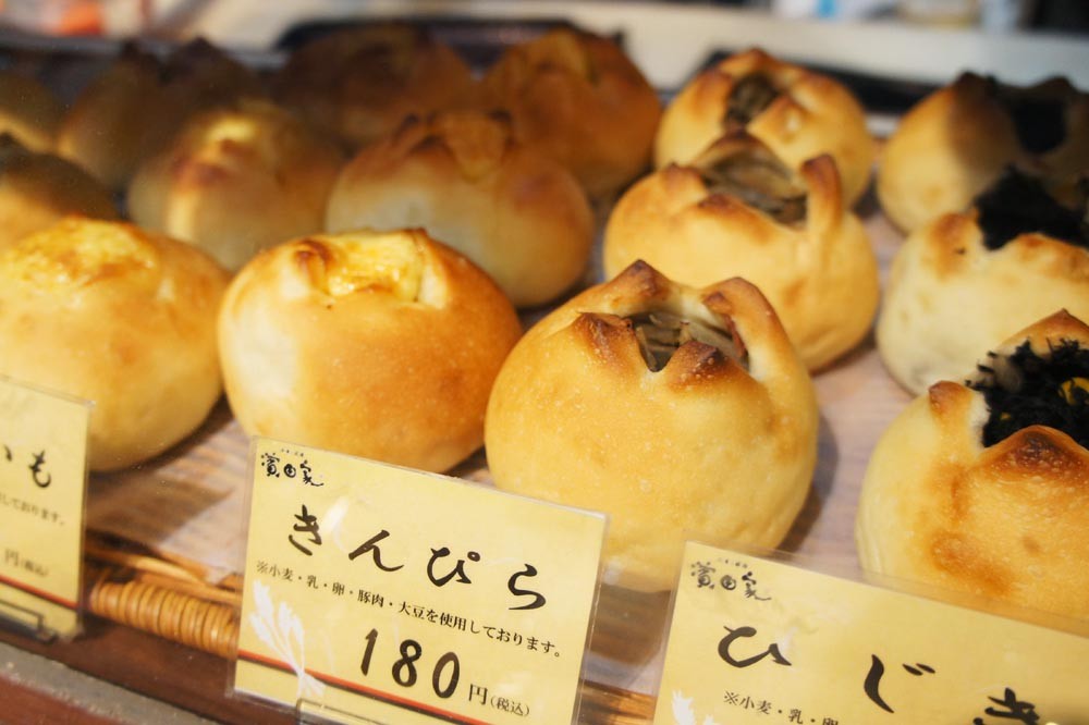 和の食材とパンが織りなすおいしさ。三軒茶屋『小麦と酵母 濱田家』