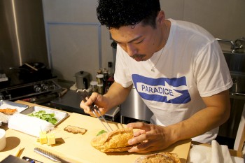 元・寿司職人が作る本格バゲットサンド。神山町『キャメルバック サンドウィッチ＆エスプレッソ』