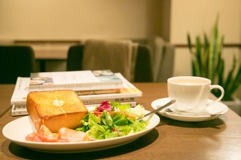 上島珈琲店ではじめる朝読書。冬の朝は喫茶店でちょっと特別なひとときを