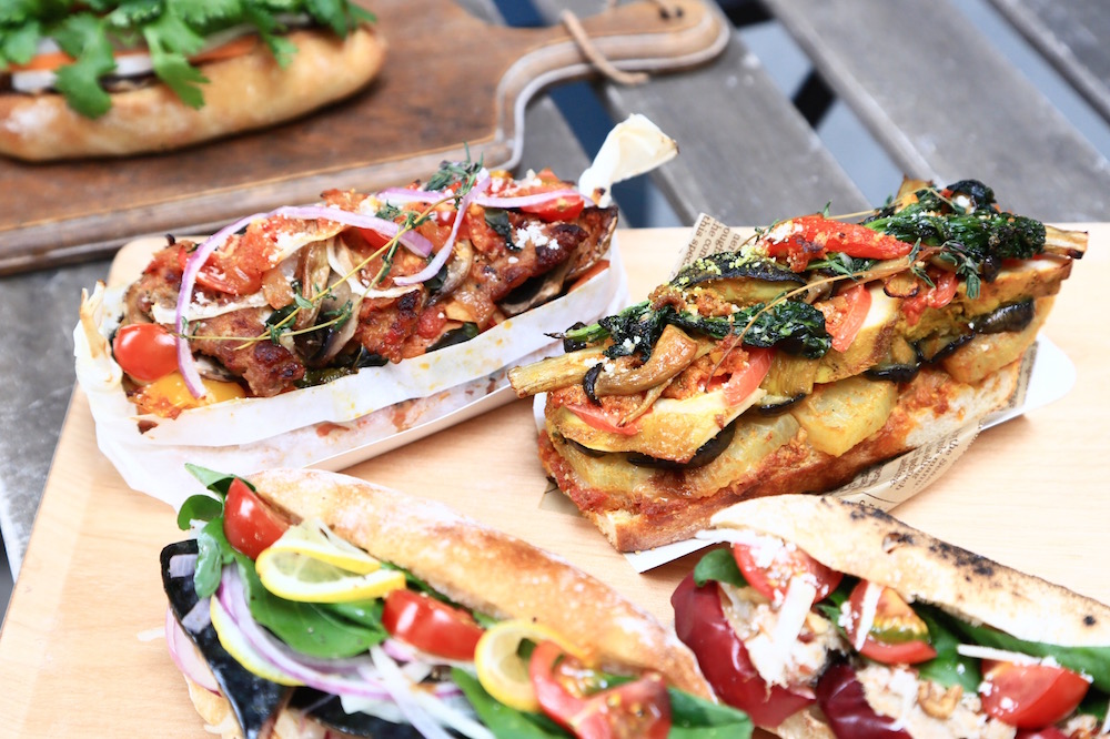 地元藤沢の野菜がいっぱい！鎌倉『mbs 46.7』の本日のオープンサンド