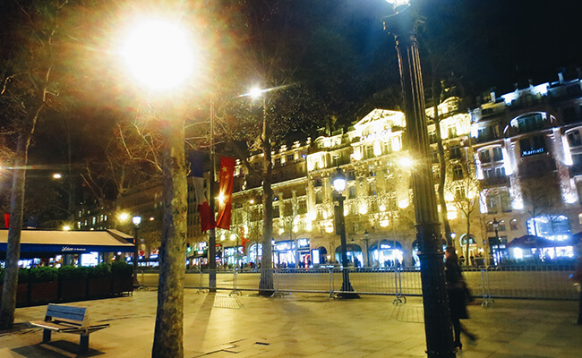 パリの魔法にかかれば夜飲みもロマンティックに大変身