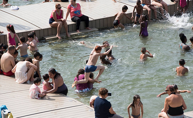 セーヌ川の水を使ったプール「ベニアード」がパリ・プラージュに新設！