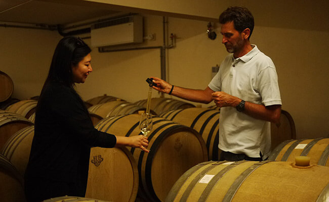 ワイン研究家ソムリエ・杉山明日香さんに聞く！フランスワインの楽しみ方