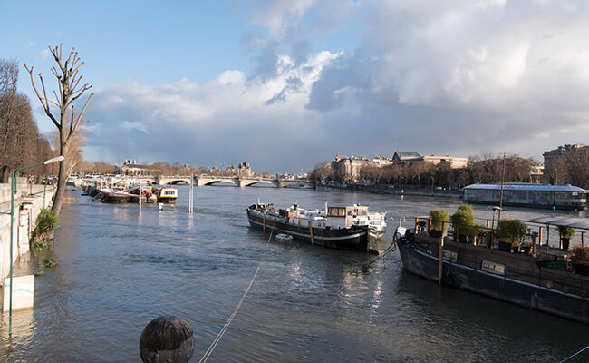 2016年ぶり！パリのセーヌ川が氾濫寸前に！