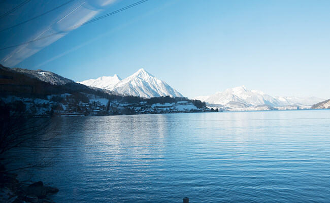 パリからスイスへ小旅行！登山鉄道の車窓からユングフラウヨッホの絶景を楽しむ