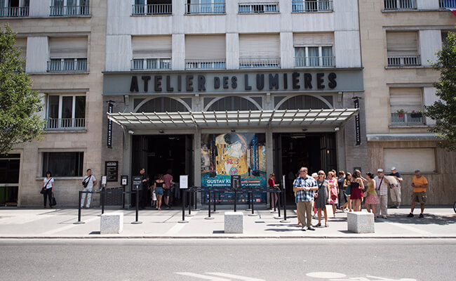 パリ初のデジタルアートの美術館『アトリエ・デ・リュミエール』が誕生！