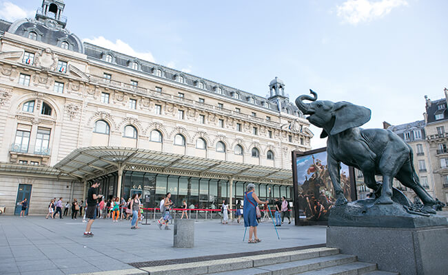 パリ観光ではずせない『オルセー美術館』は、木曜日の夕方に行くのがいい！？