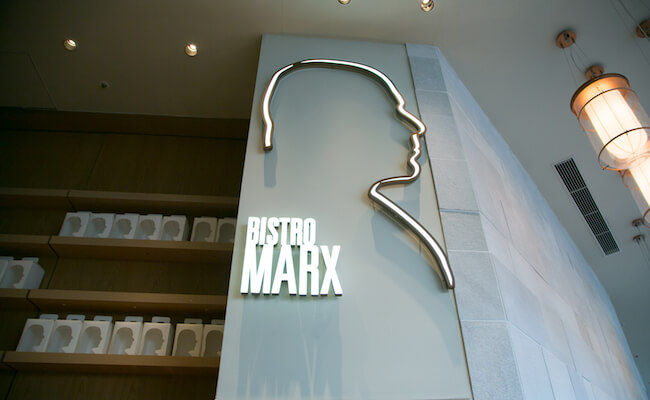 『BISTRO MARX（ビストロ・マルクス）』の入り口