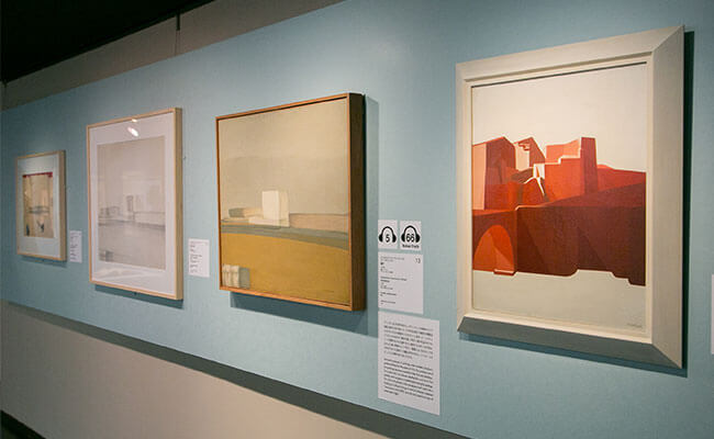 左がル・コルビュジエの作品、右がオザンファンの作品