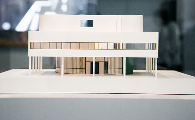 「サヴォワ邸」の建築模型や図面も展示