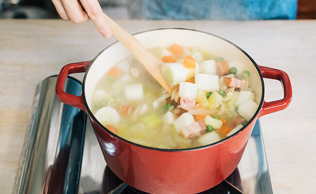 白いんげん豆とたっぷり野菜！フランスの田舎風スープ「ガルビュール」