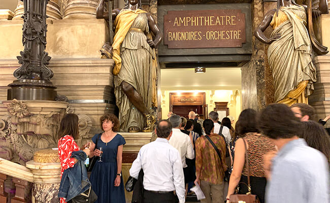おしゃれをしてオペラ座ガルニエ宮へ！豪華絢爛な空間で楽しむ観劇