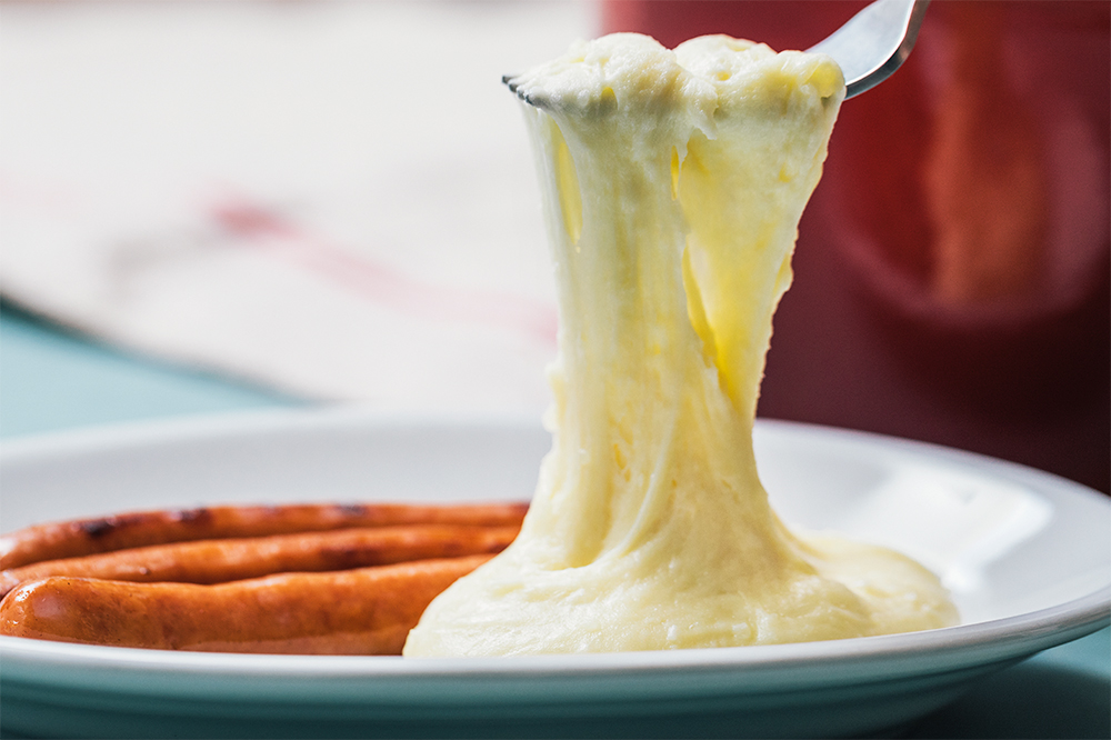 びよーんと伸びるフランスのチーズ料理“アリゴ”を楽しもう
