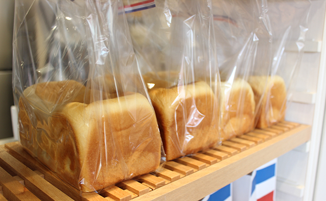 『牛乳食パン専門店 みるく』の「東京みるく食パン」