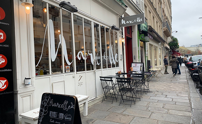 パリのカフェ『MARCELLE（マルセル）』の外観