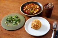 原シェフが旅先で出合った味に着想を得て作り上げる多国籍料理。白金台『LIKE』