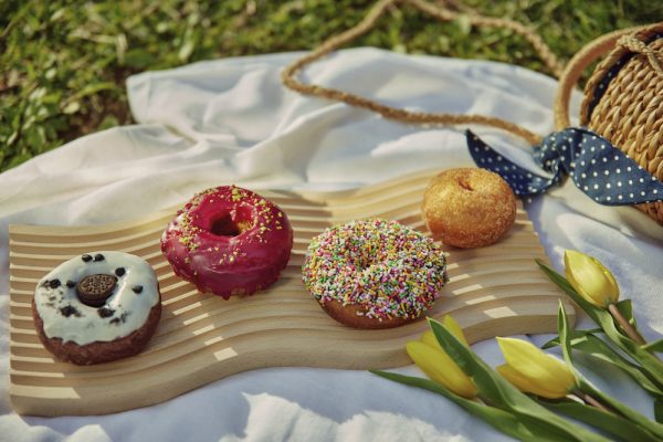 海外　ドーナツ　スクイーズ　27 大量　イカ焼き　ピクニック　picnic 春のピックニックにもおすすめ！いま食べたいドーナツガイド | PARIS