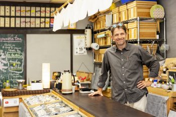 フランス人ソムリエが営む人形町の日本茶専門店『おちゃらか』