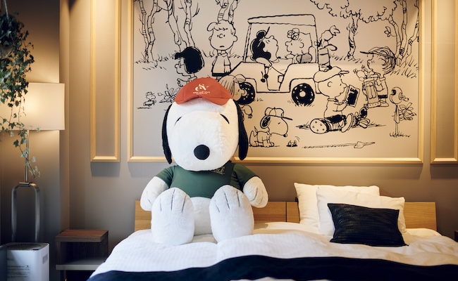 大きなスヌーピーのぬいぐるみがある「SNOOPY Retreat Room」
